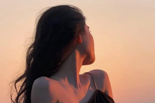 2024年最新吃瓜群：与美女们共享八卦乐趣！